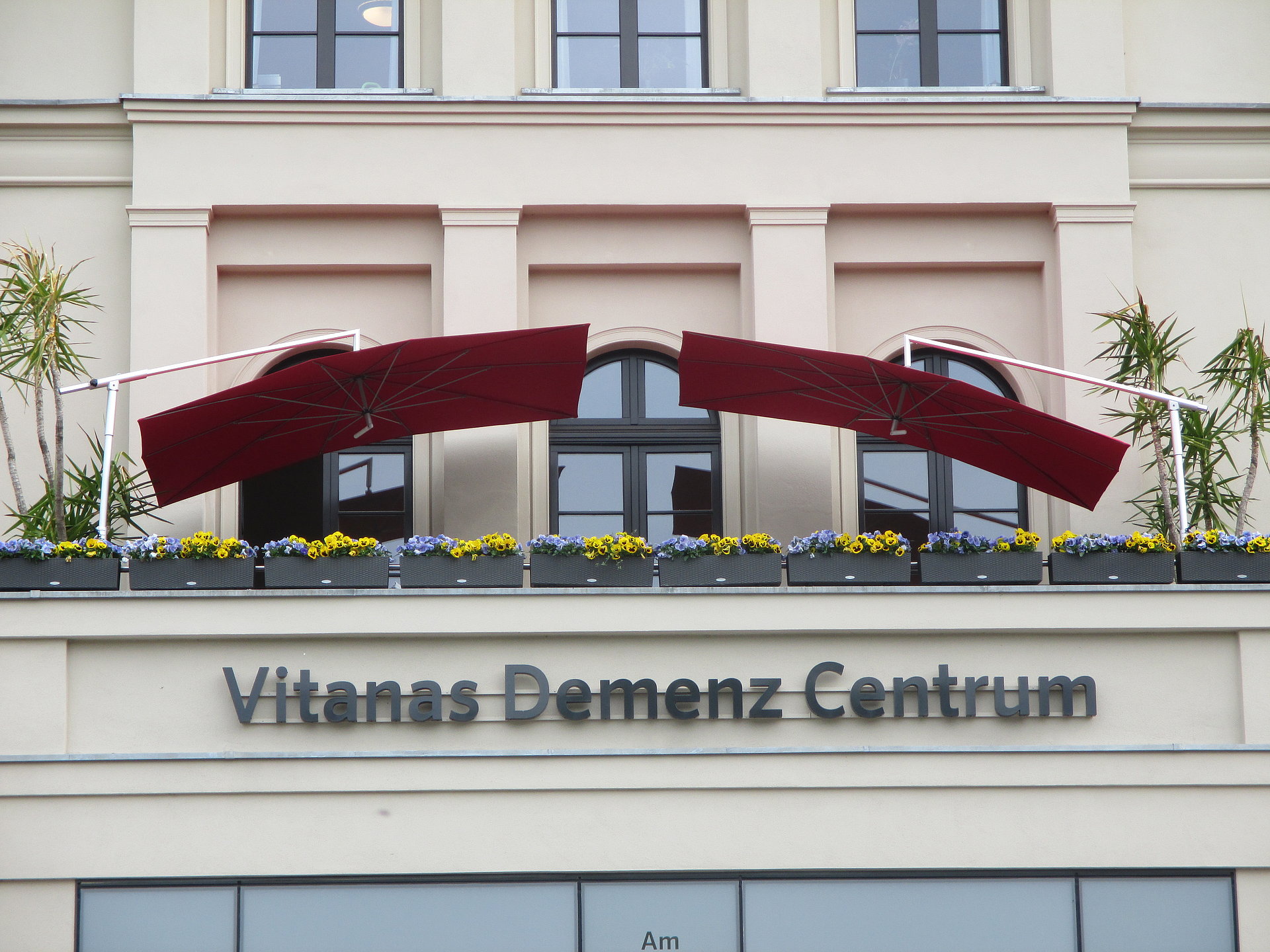 Sonnenschirm Demenz Zentrum