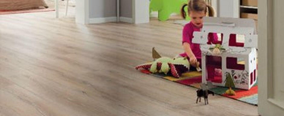 Laminatboden im Wohnraum